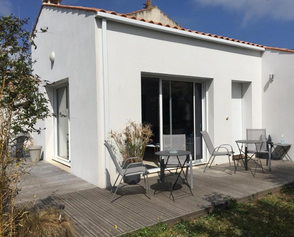 33 Bis Hotel La Rochelle  Exterior photo
